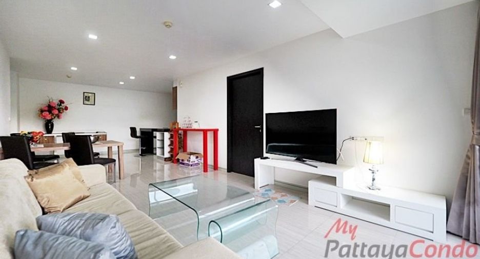 For sale 2 ベッドルーム condo in Bang Lamung, Chonburi