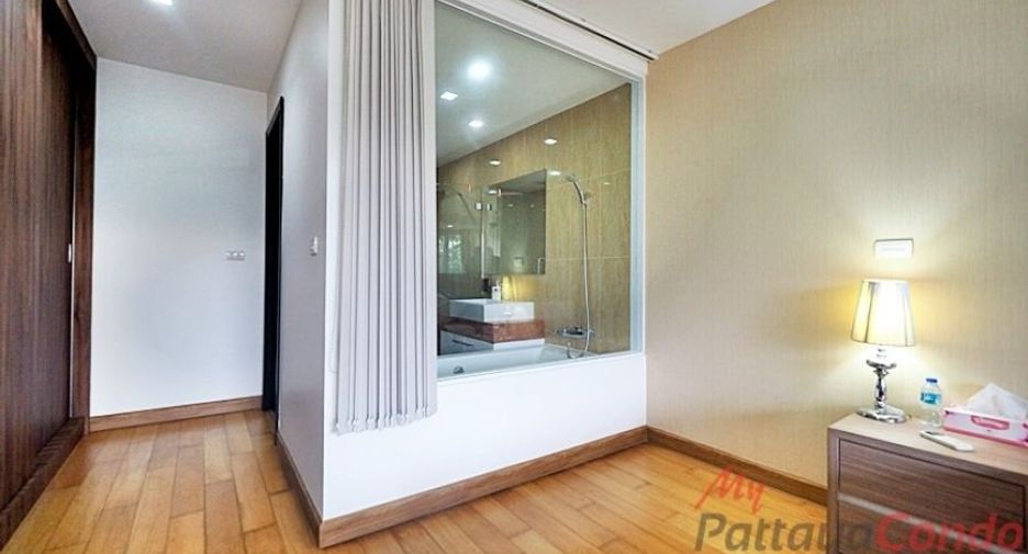For sale 2 ベッドルーム condo in Bang Lamung, Chonburi