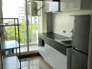For sale 1 Beds condo in Huai Khwang, Bangkok