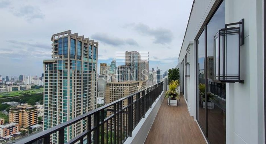 For sale 3 bedrooms condo in Pathum Wan, Bangkok