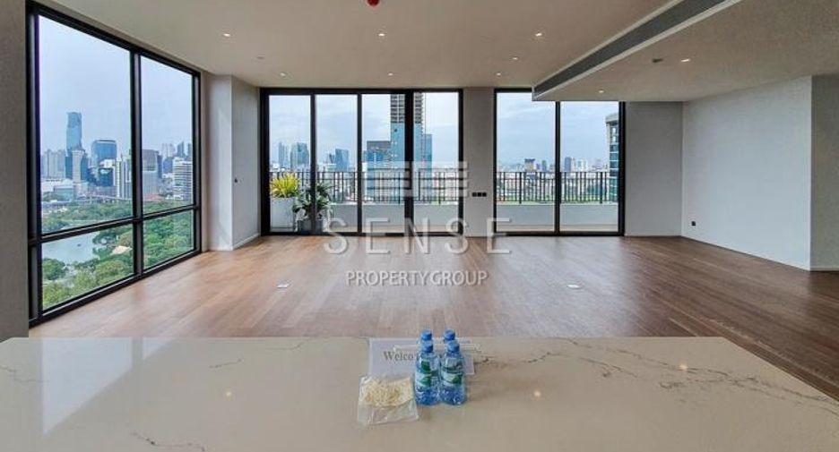 For sale 3 bedrooms condo in Pathum Wan, Bangkok