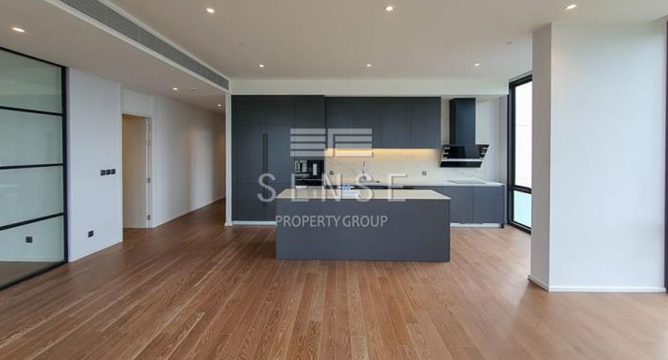For sale 3 bedrooms condo in Pathum Wan, Bangkok