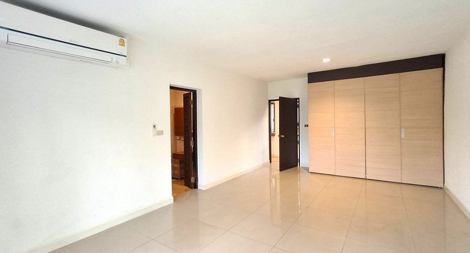 For sale 3 bed condo in Cha Am, Phetchaburi