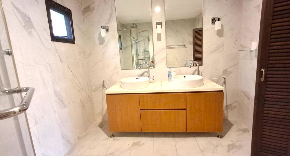 For sale 3 bed condo in Cha Am, Phetchaburi