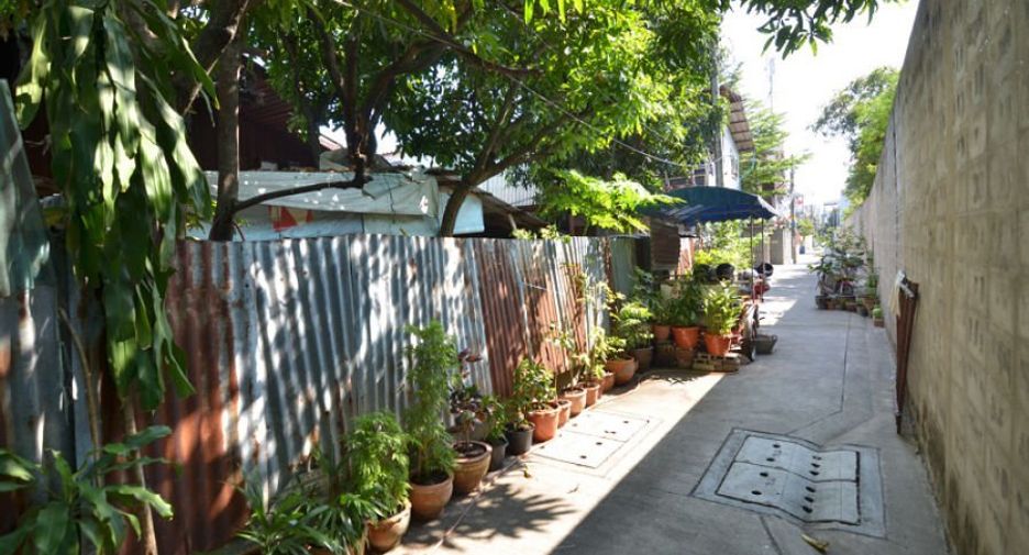 For sale land in Phaya Thai, Bangkok