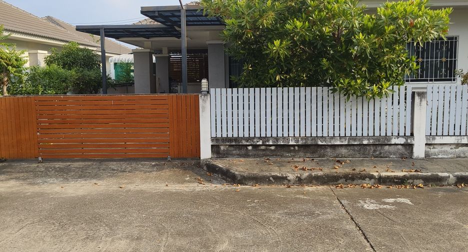 For rent 3 Beds house in Mueang Lamphun, Lamphun