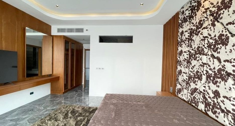 Villa en alquiler y en venta de 4 habitaciones en Mueang Phuket, Phuket