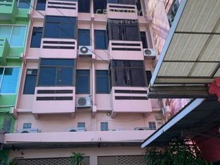 For sale 4 bedrooms retail Space in Suan Luang, Bangkok
