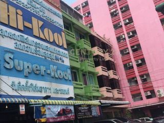 For sale 4 Beds retail Space in Suan Luang, Bangkok