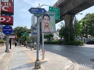 For sale 3 Beds house in Khlong Toei, Bangkok