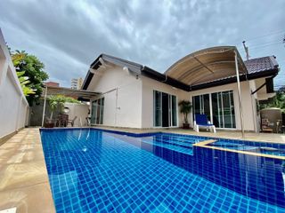 For rent そして for sale 3 Beds villa in Pratumnak, Pattaya