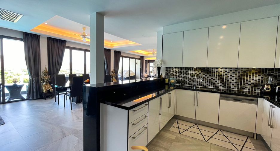 For sale 4 bedrooms villa in Hua Hin, Prachuap Khiri Khan