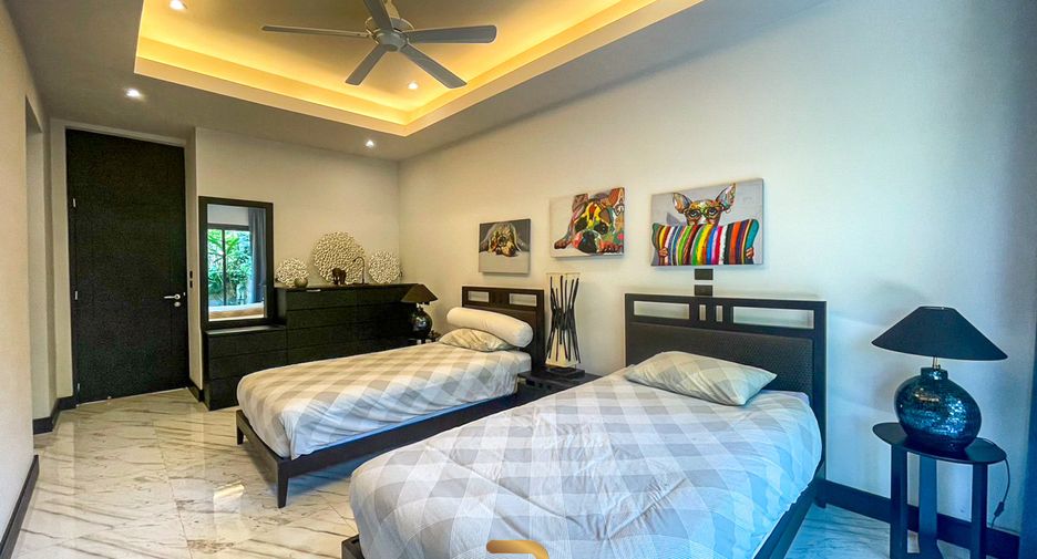 For sale 4 bedrooms villa in Hua Hin, Prachuap Khiri Khan