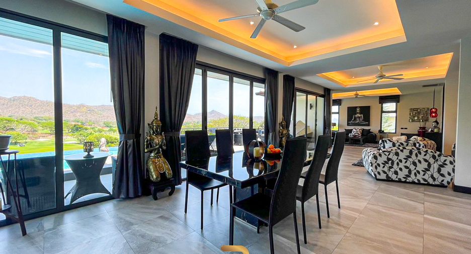 For sale 4 bedrooms villa in Hua Hin, Prachuap Khiri Khan