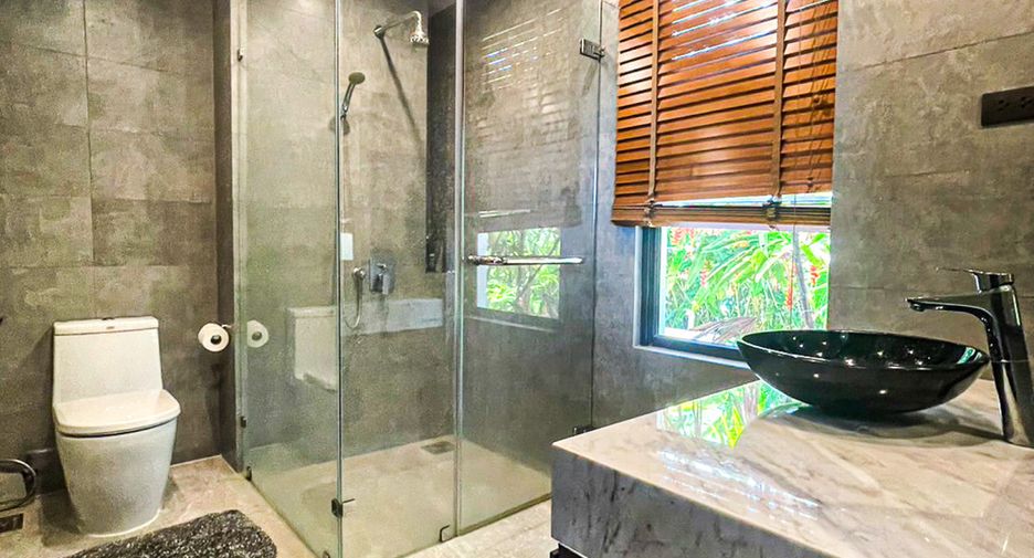 For sale 4 bedrooms villa in Hua Hin, Prachuap Khiri Khan