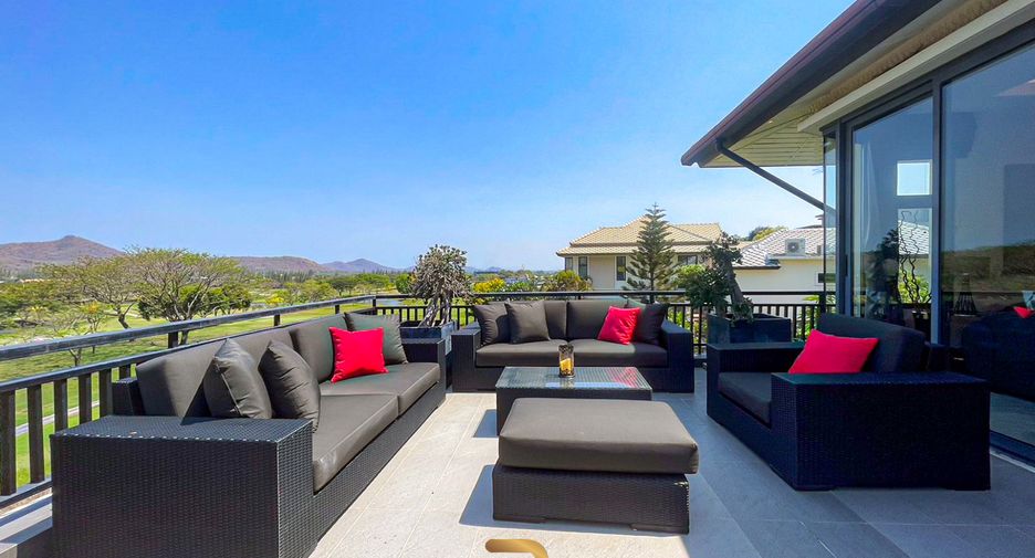 For sale 4 bedrooms villa in Hua Hin, Prachuap Khiri Khan