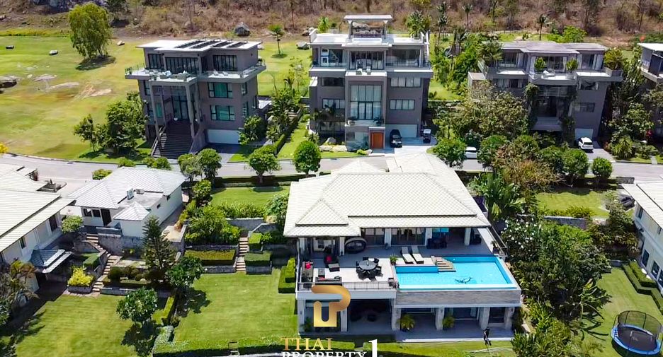 For sale 4 bedrooms villa in Hua Hin, Prachuap Khiri Khan