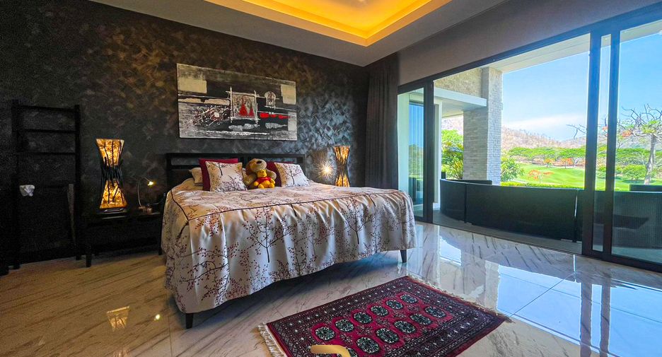 For sale 4 bedrooms villa in Hua Hin, Prachuap Khiri Khan