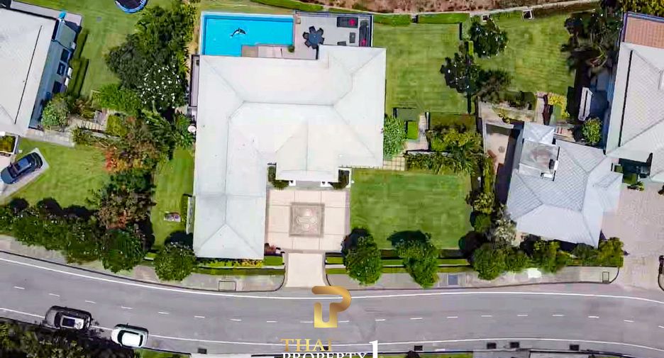 For sale 4 bedrooms villa in Hua Hin, Prachuap Khiri Khan