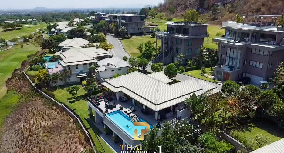 For sale 4 bedrooms villa in Hua Hin, Prachuap Khiri Khan