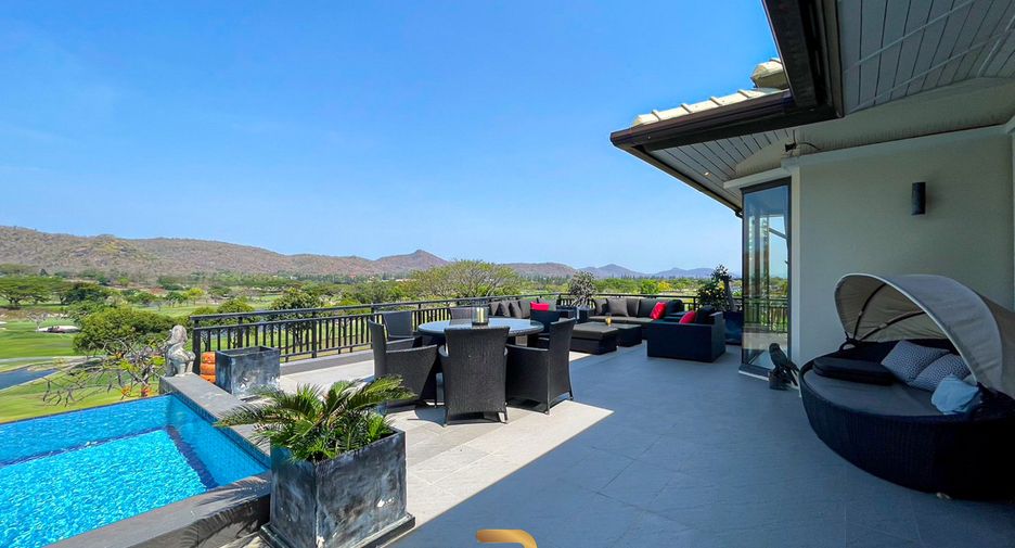 For sale 4 bedrooms villa in Hua Hin, Prachuap Khiri Khan