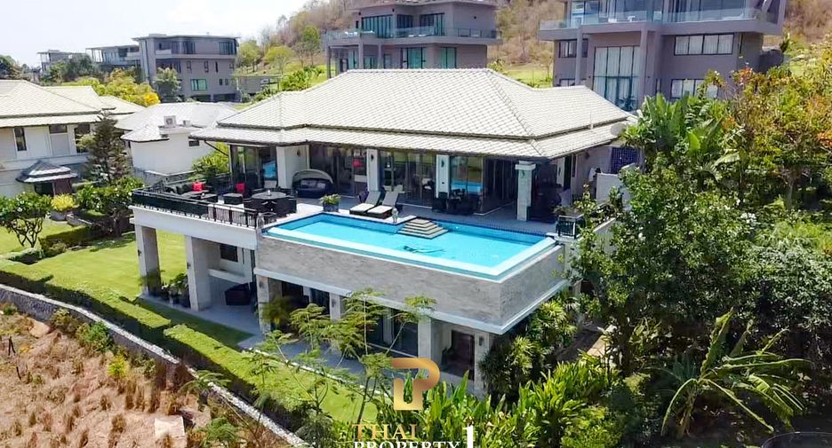 For sale 4 bedrooms villa in Hua Hin, Prachuap Khiri Khan