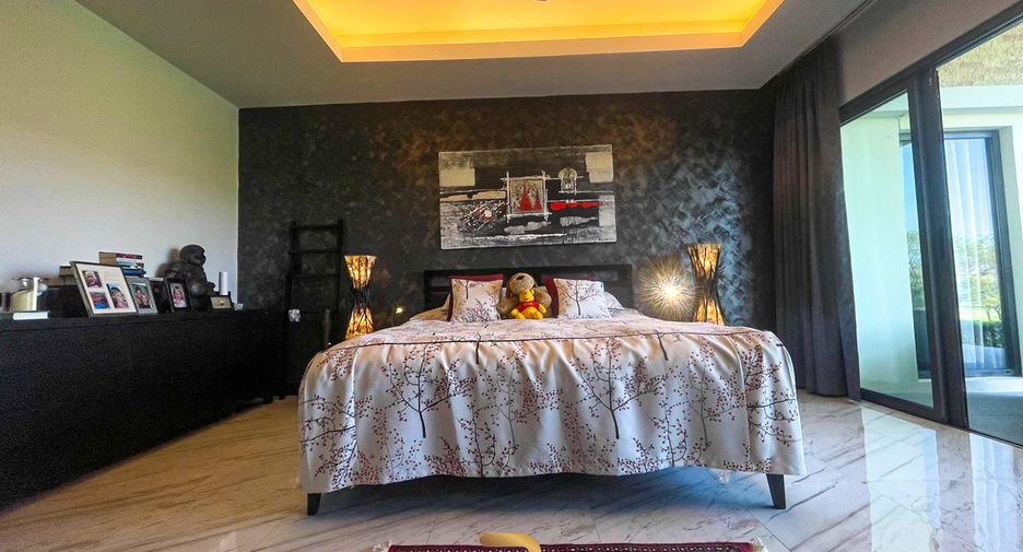 For sale 4 bedrooms villa in Hua Hin, Prachuap Khiri Khan