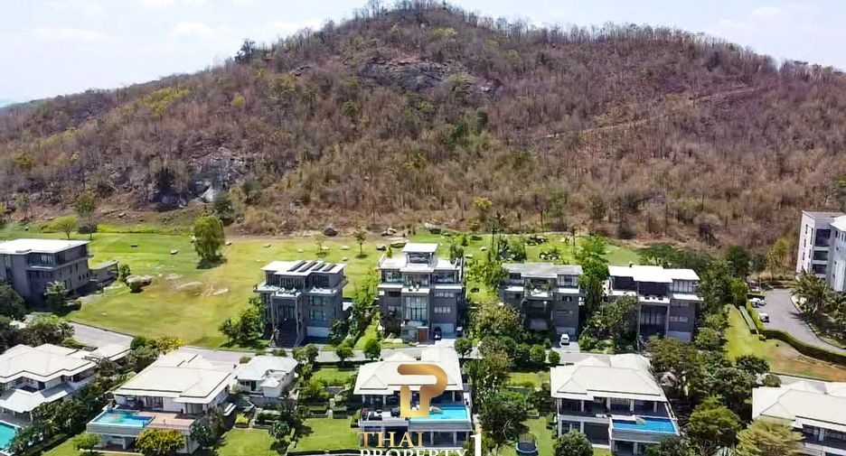For sale 4 bedrooms villa in Hua Hin, Prachuap Khiri Khan