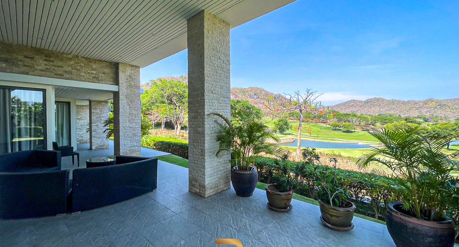 For sale 4 bedrooms villa in Hua Hin, Prachuap Khiri Khan