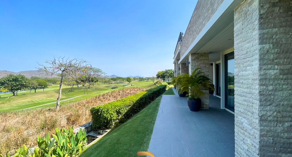 For sale 4 bedrooms villa in Hua Hin, Prachuap Khiri Khan
