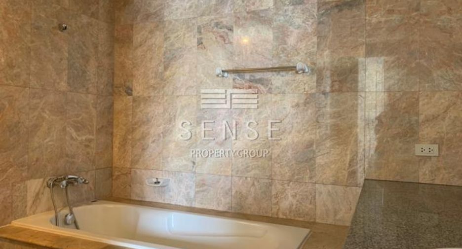 For sale 2 bedrooms condo in Watthana, Bangkok