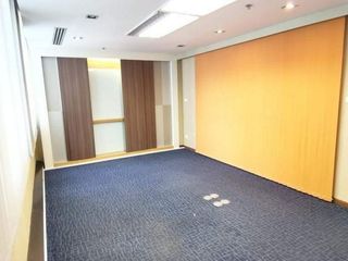 For rent 1 bed office in Khlong Toei, Bangkok
