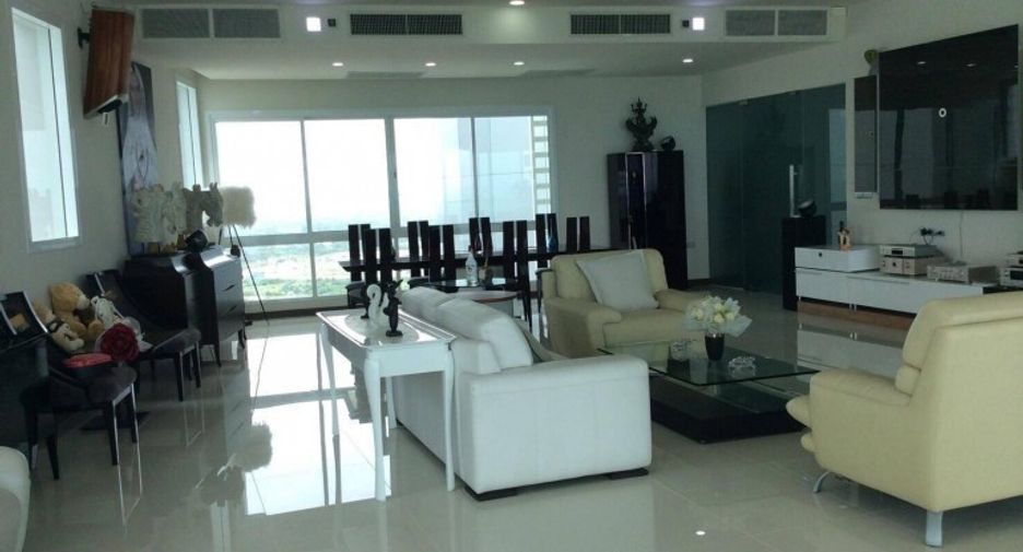 For sale 4 bedrooms condo in Sattahip, Chonburi