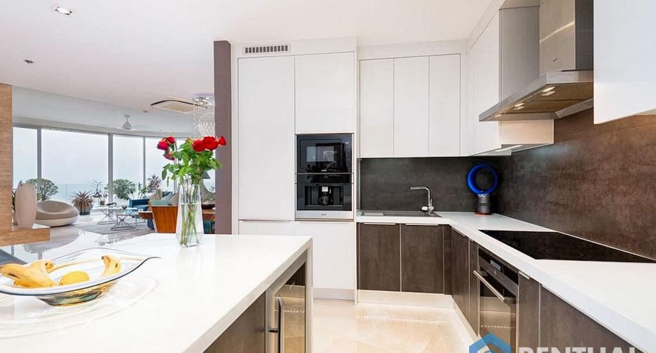 For sale 3 bedrooms condo in Bang Lamung, Chonburi