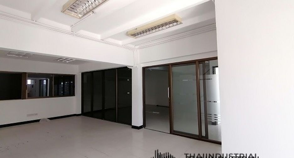 For rent warehouse in Prawet, Bangkok