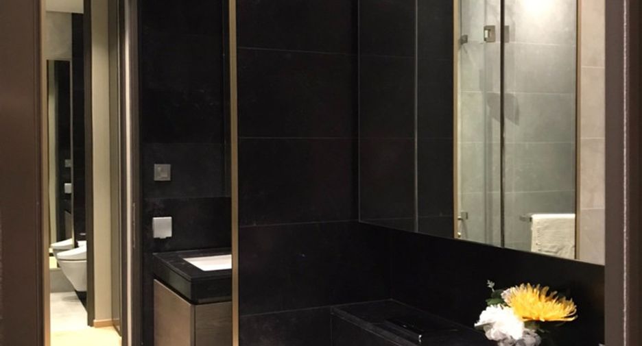 For rent and for sale 1 bed condo in Pathum Wan, Bangkok