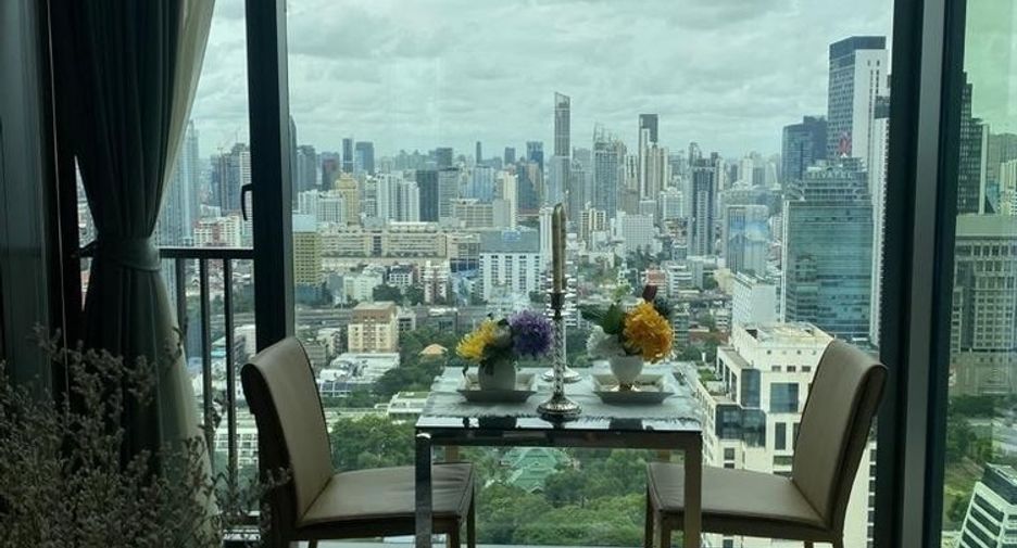 For rent and for sale 1 bed condo in Pathum Wan, Bangkok
