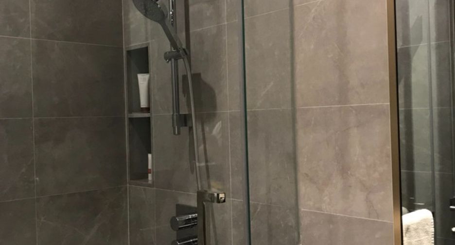 For rent and for sale 1 bed condo in Pathum Wan, Bangkok