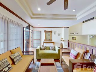 For sale 4 bed townhouse in Hua Hin, Prachuap Khiri Khan