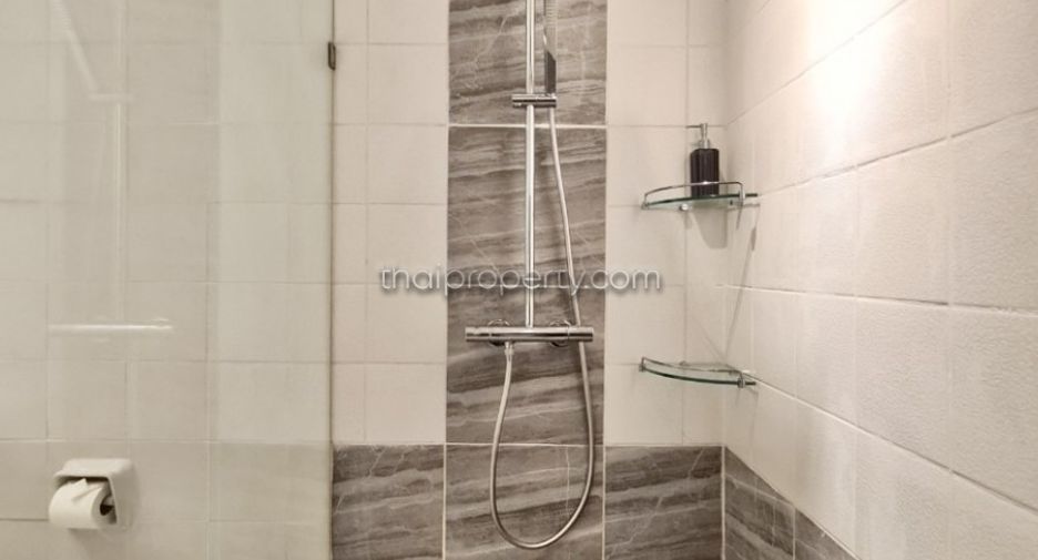 For sale studio condo in Pratumnak, Pattaya