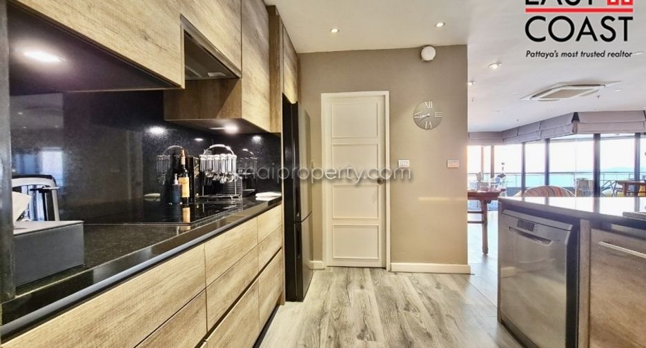 For sale studio condo in Pratumnak, Pattaya