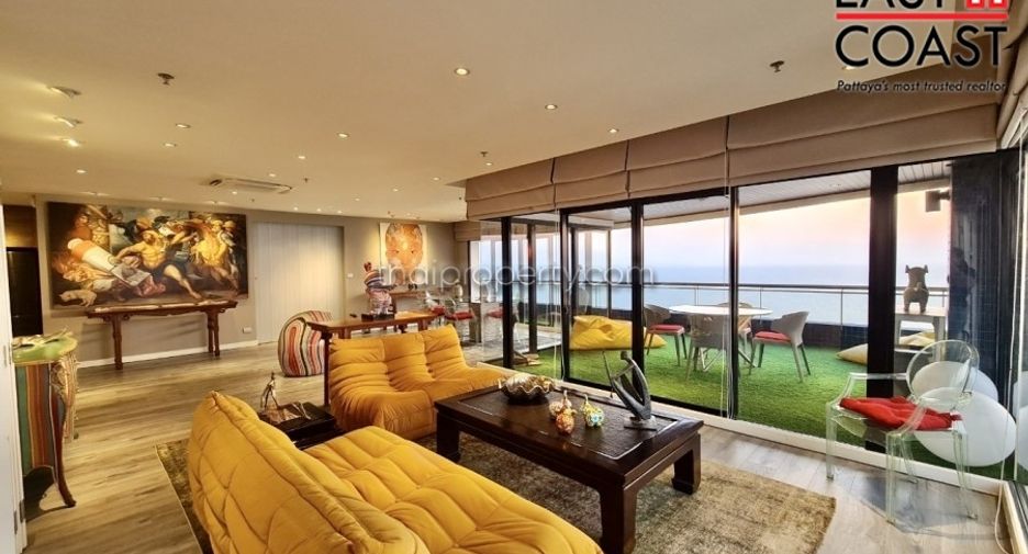 For sale studio condo in Pratumnak, Pattaya