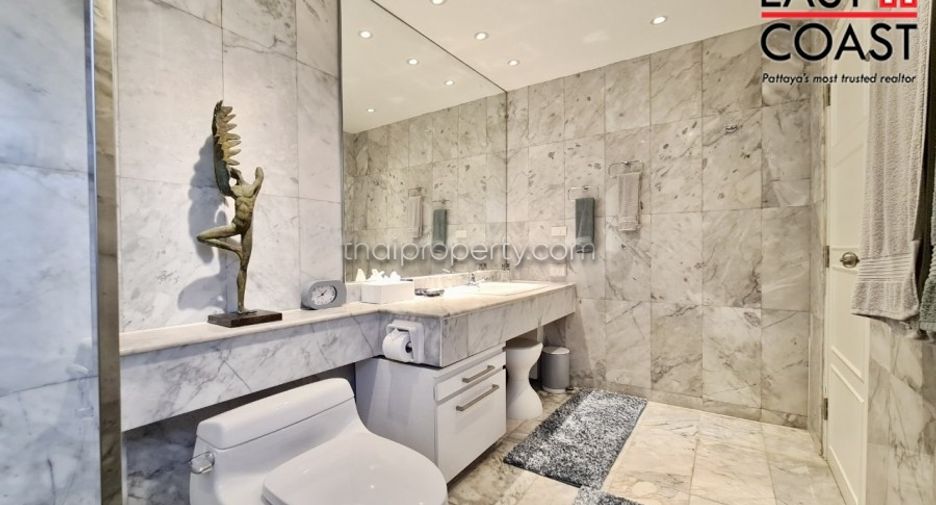 For sale studio condo in Pratumnak, Pattaya
