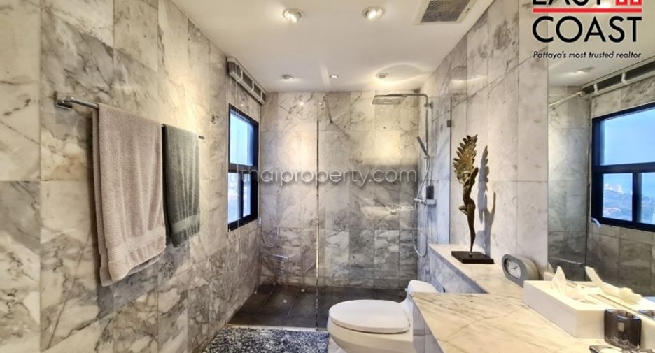 For sale studio condo in Pratumnak, Pattaya