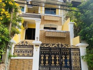 For rent 4 ベッドルーム house in Phra Nakhon, Bangkok