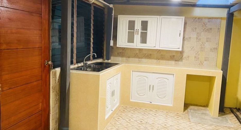 For rent 4 ベッドルーム house in Phra Nakhon, Bangkok