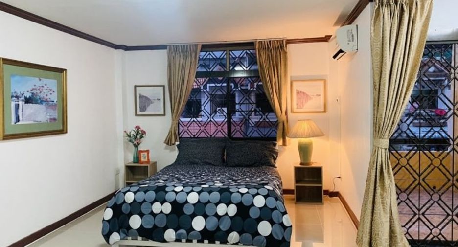 For rent 4 ベッドルーム house in Phra Nakhon, Bangkok