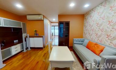 For sale 2 bed condo in Watthana, Bangkok