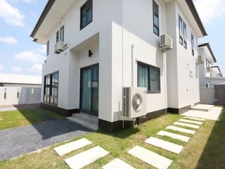 À louer 3 chambres maison à Bang Lamung, Chonburi