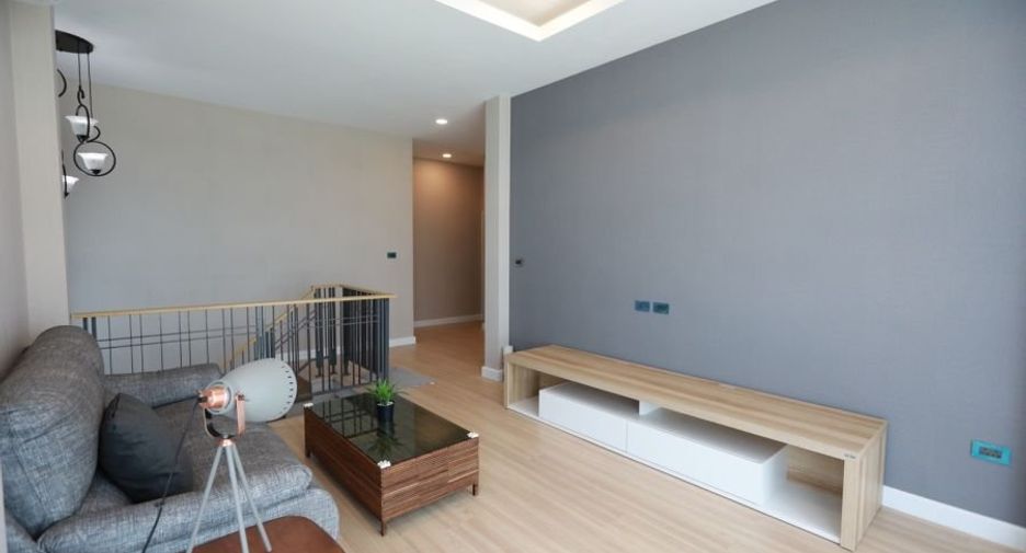 For rent 3 bedrooms house in Bang Lamung, Chonburi